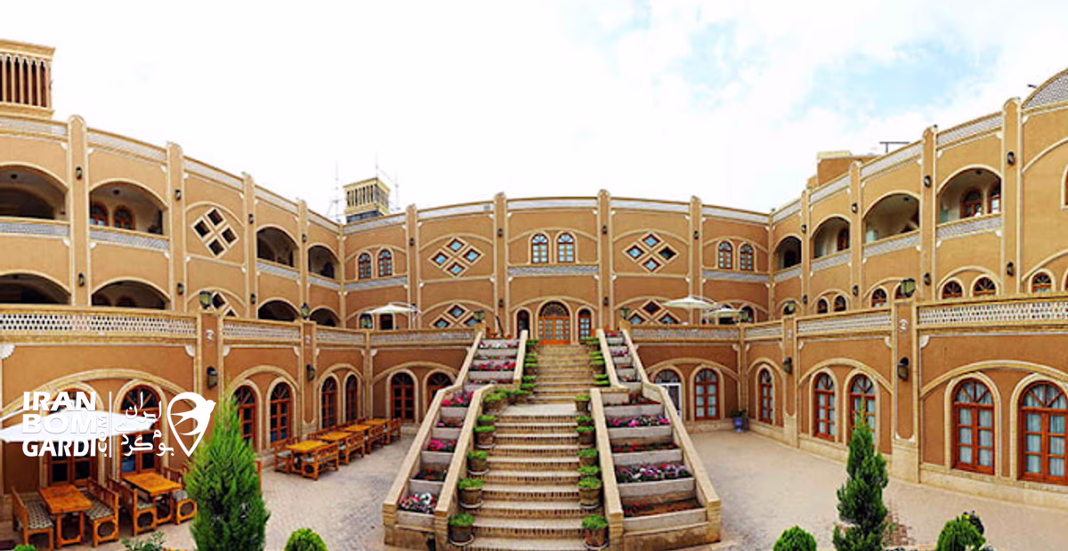 خانه لاری ها