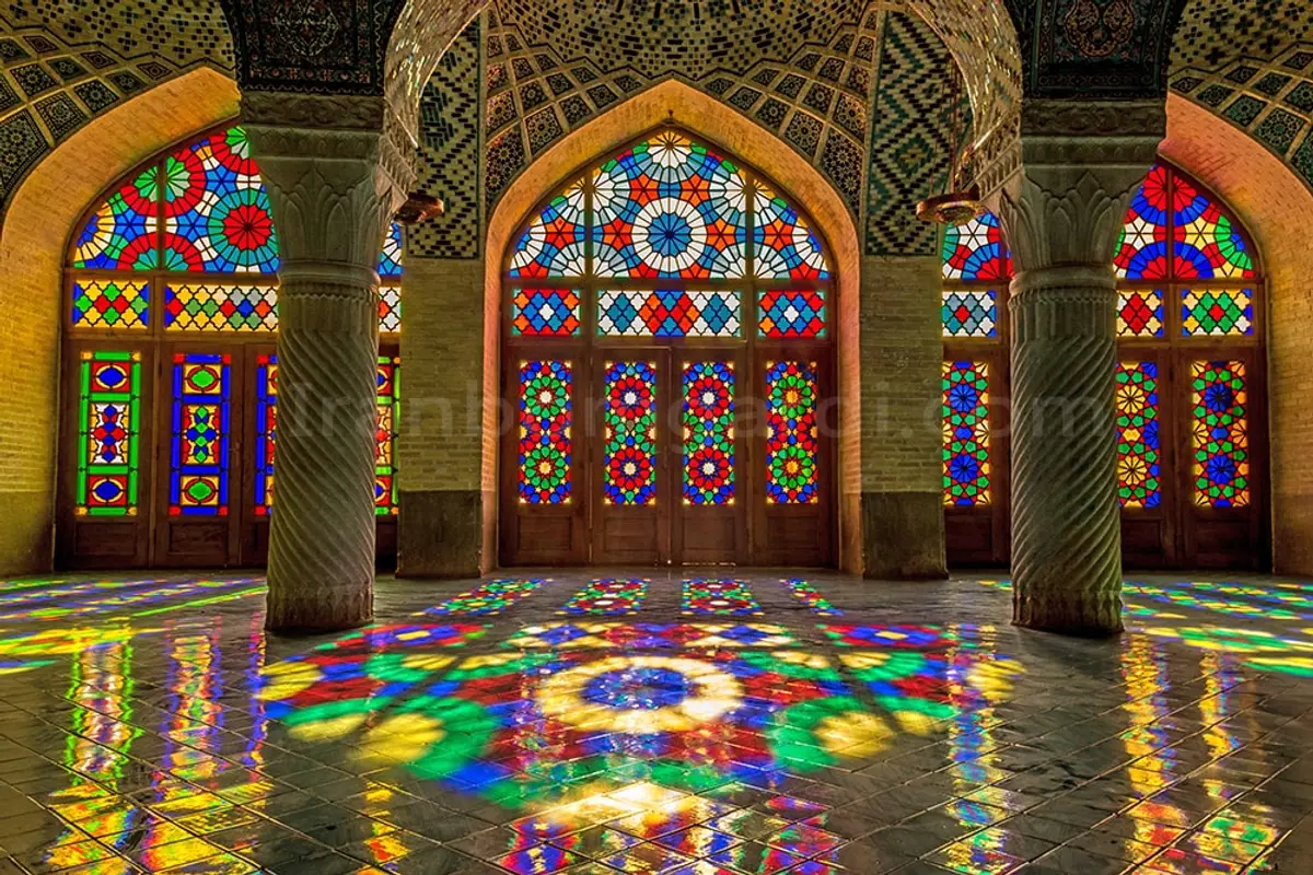 آئینه کاری شبستان غربی مسجد نصیرالملک