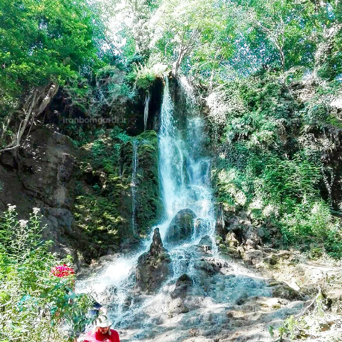 آبشار سمبی در منطقه هزار جریب بهشهر