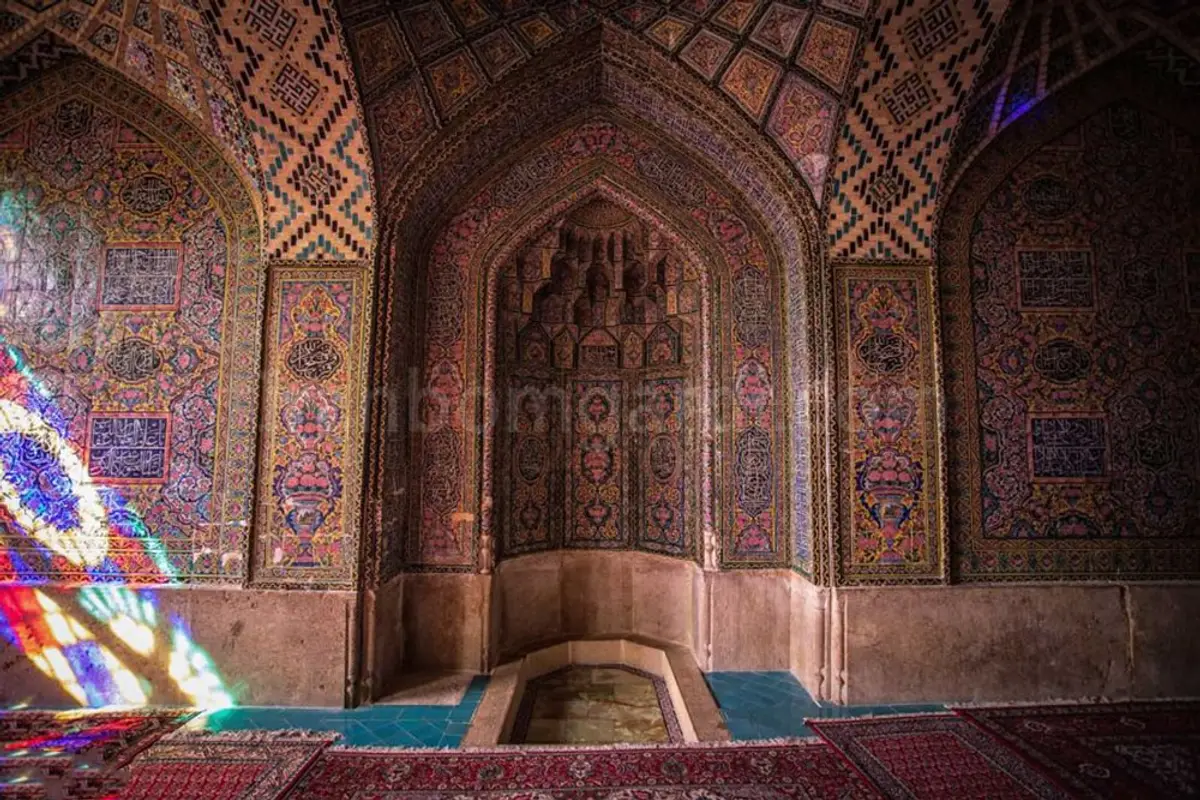 مهراب شبستان غربی مسجد نصیرالملک