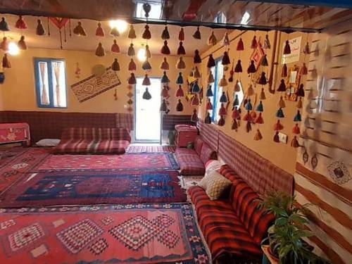 اقامتگاه هانیس سنندج|