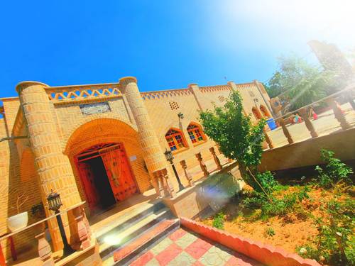 بوم گردی نزدیک گنبد سلطانیه زنجان|